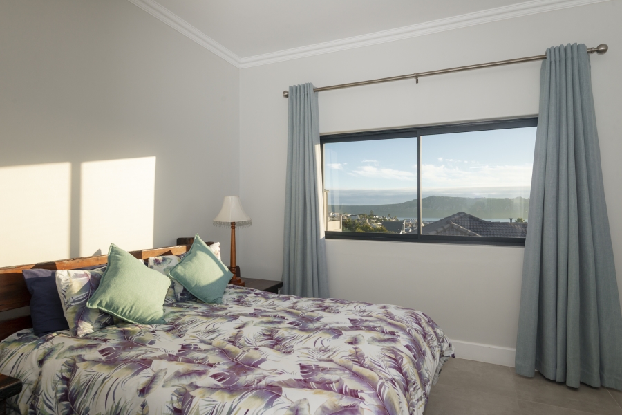 5 Bedroom Property for Sale in Myburgh Park Western Cape